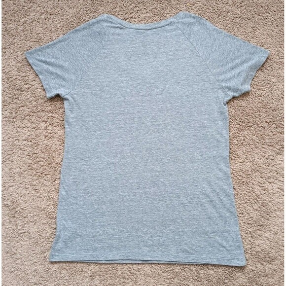 Detroit Red Wings T-Shirt Women's 2XL Gray V-Neck Short Sleeve - Picture 4 of 6